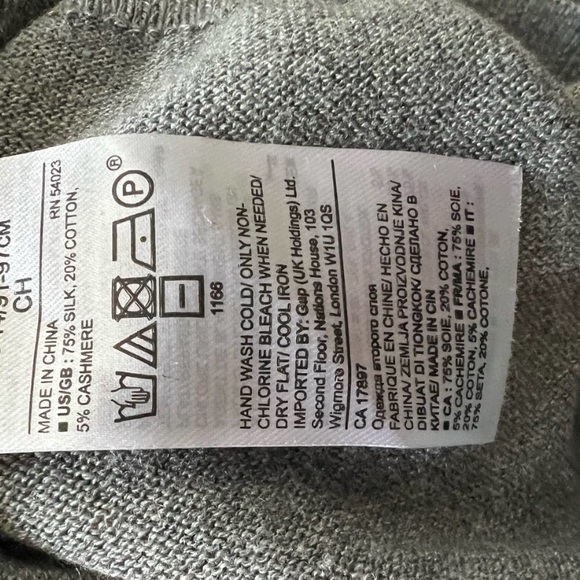 SALE 2/$20 Banana Republic Luxury blend silk/cotton/cashmere v-neck sweater M - Picture 5 of 5